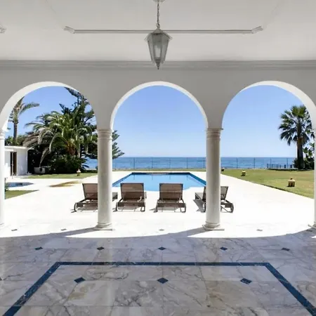 The Palace Marbella - Lavish Beachfront Villa Estepona