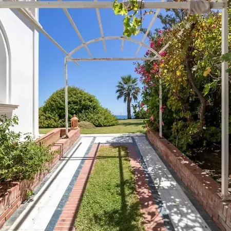 Villa The Palace Marbella - Lavish Beachfront